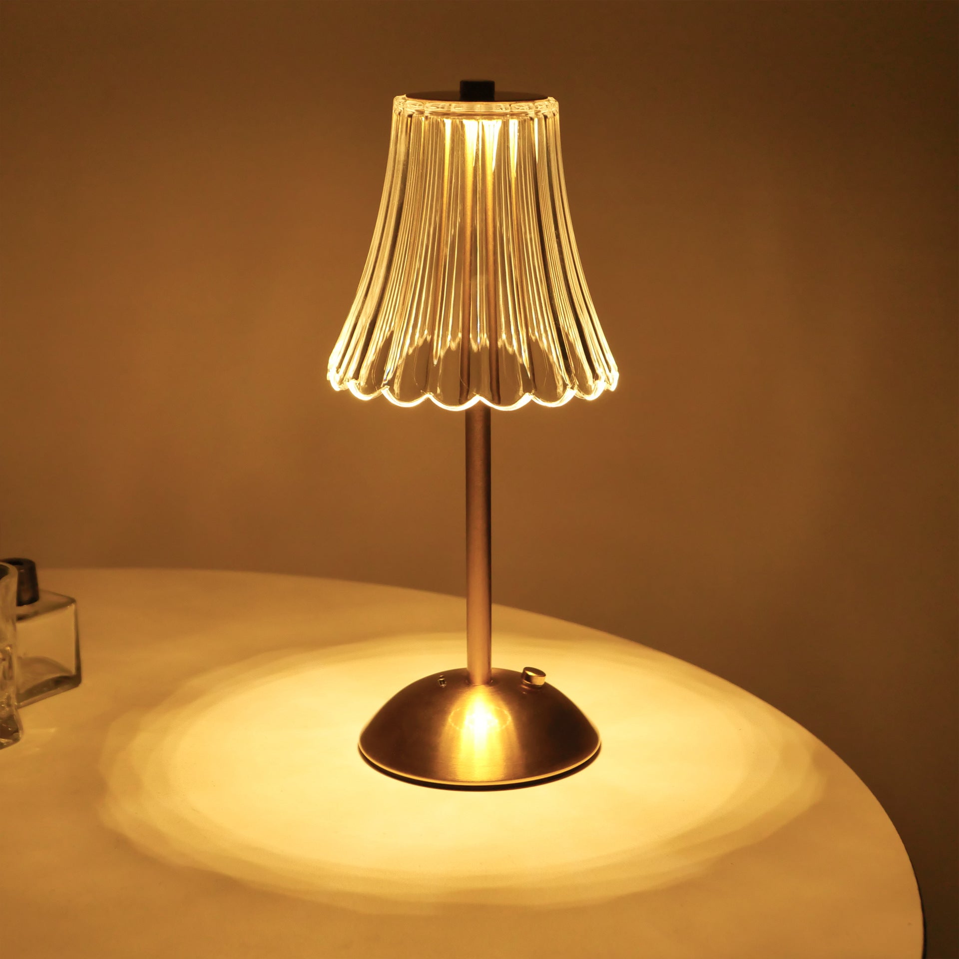Luxury Cordless Table Lamp That Changes Everything.